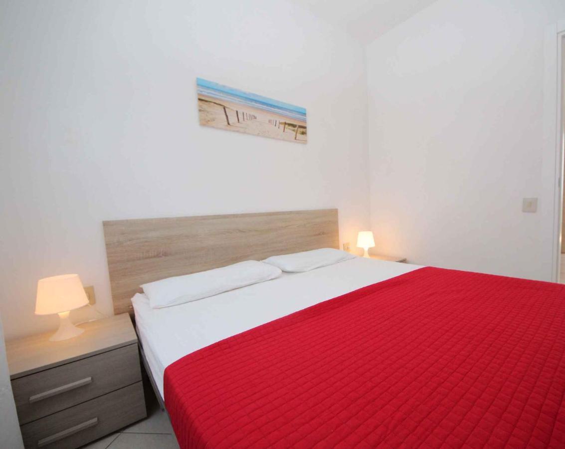 Apartment In Rosolina Mare 24855 Екстериор снимка